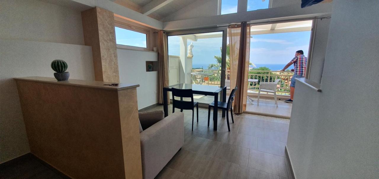 Appartamenti Santa Venere Parcheggio privato Tropea Esterno foto